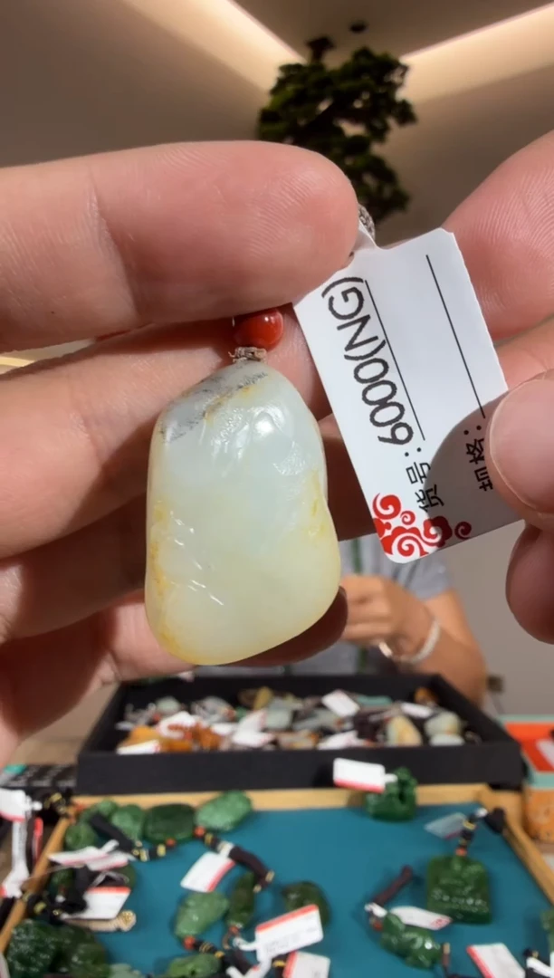颈饰未镶嵌和田玉NG