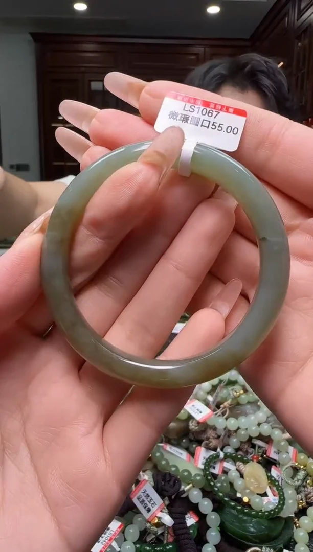 颈饰未镶嵌和田玉多样性发一