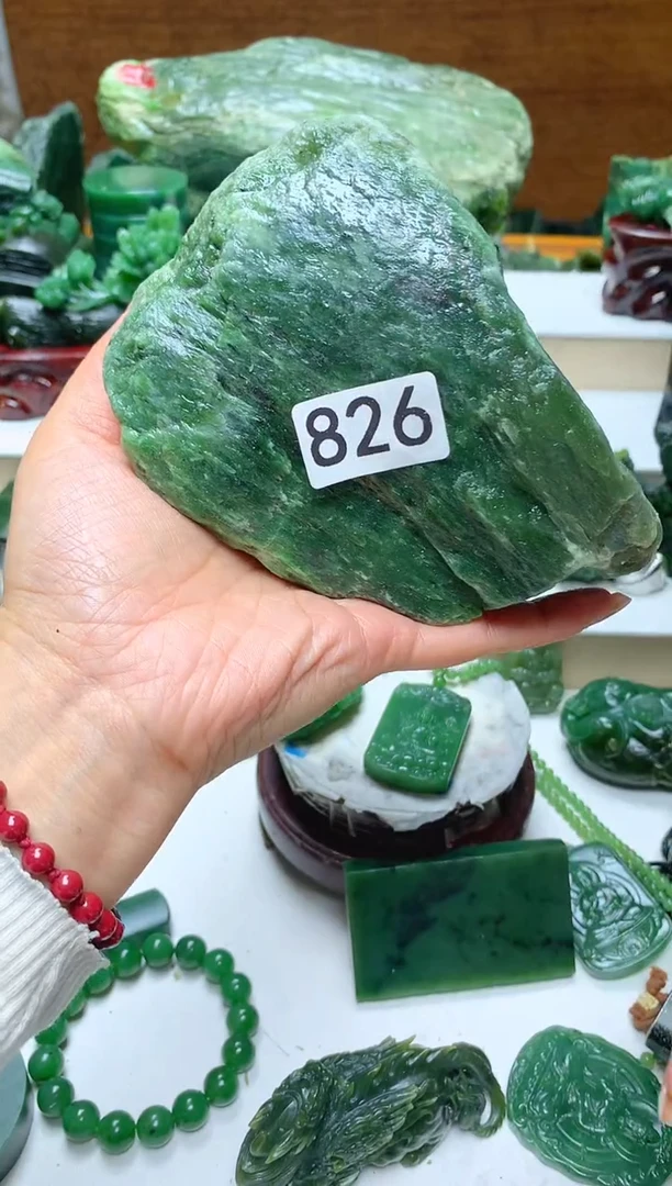 未镶嵌和田玉摆件1