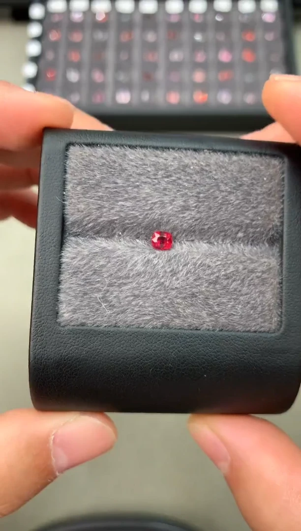 【闪购商品】定制尖晶石裸石未镶嵌0.45ct 吉尔德绝地武士