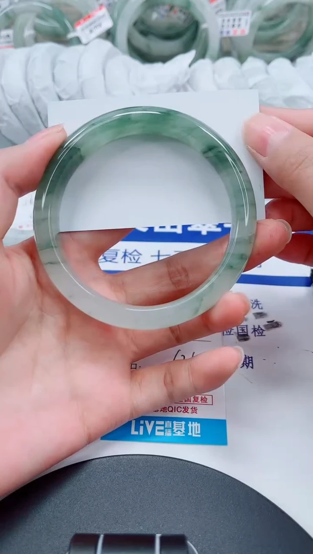 未镶嵌手镯石英质玉29-62/63