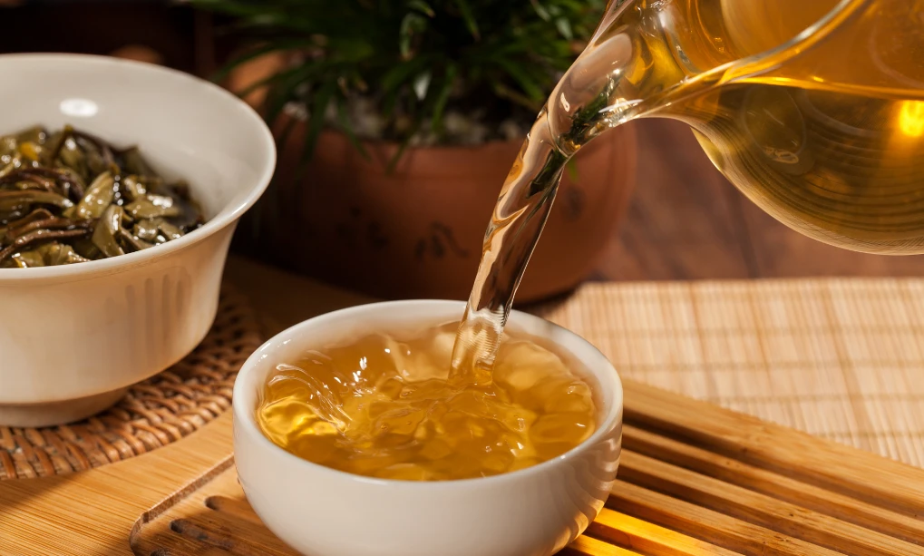 2012XG易武正山特级品茶普洱生茶