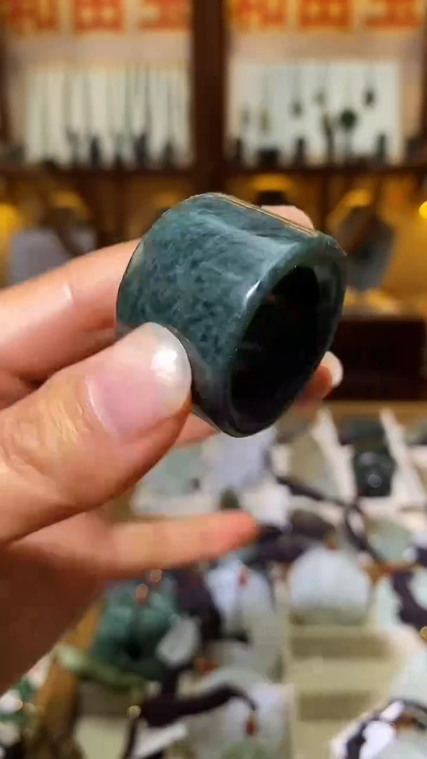 未镶嵌和田玉把件1