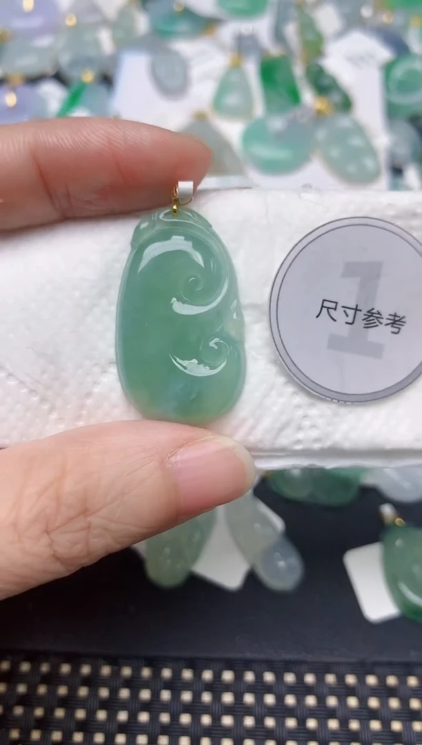 颈饰18K金镶嵌翡翠天然缅甸A货翡翠