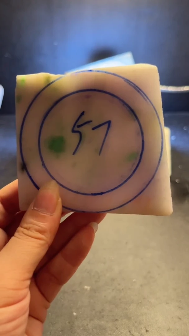 未镶嵌手镯定制翡翠凤***猪翡翠