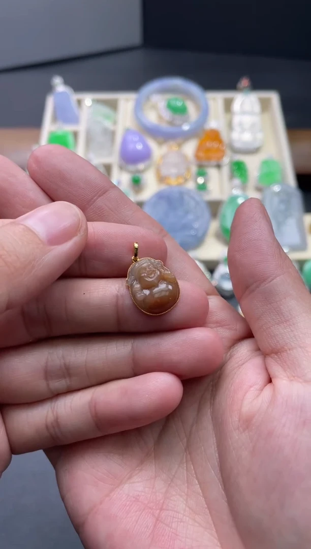 【闪购商品】翡翠颈饰18K金镶嵌7........