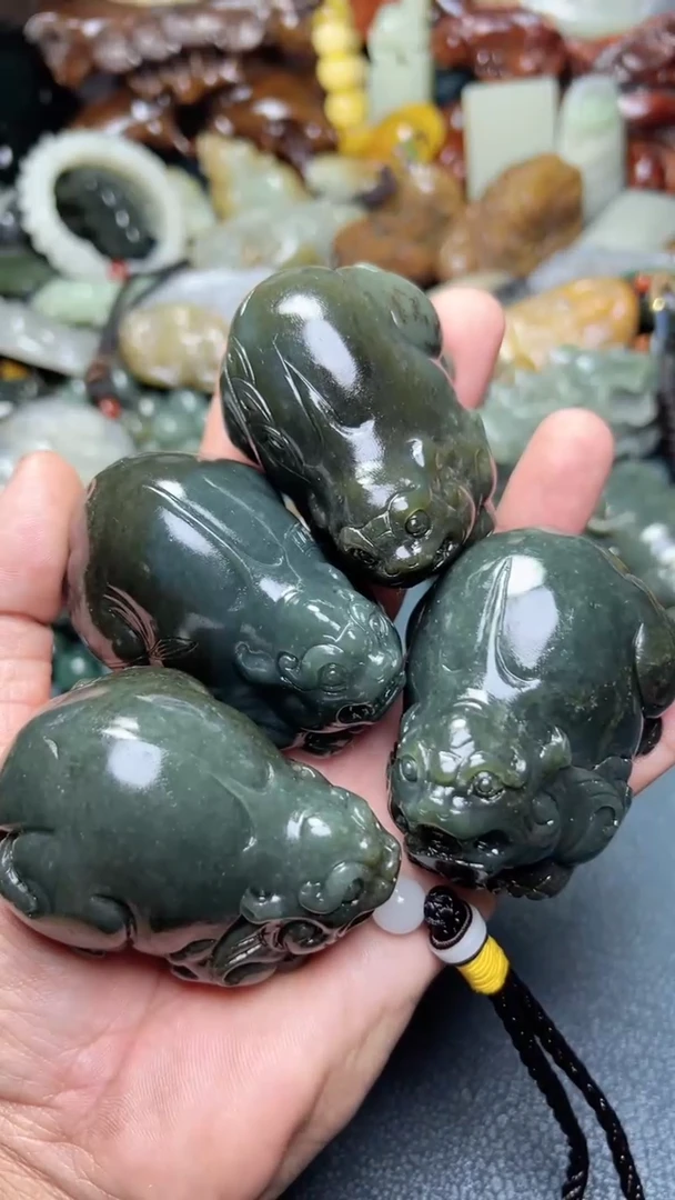 和田玉未镶嵌把件4