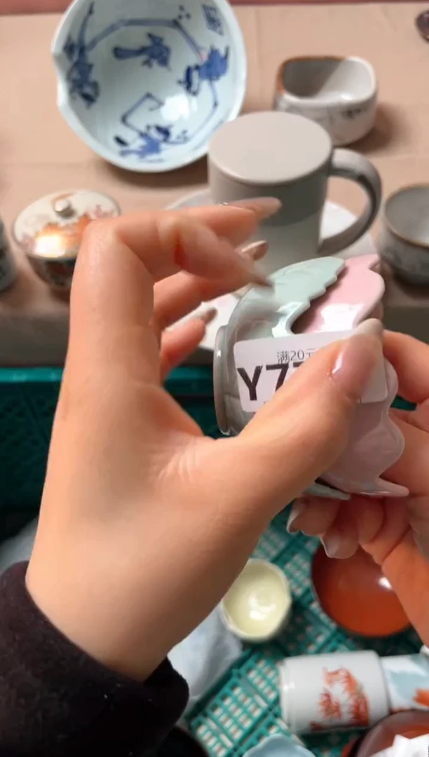 瓷片胖****。瓷器瓷器Y77