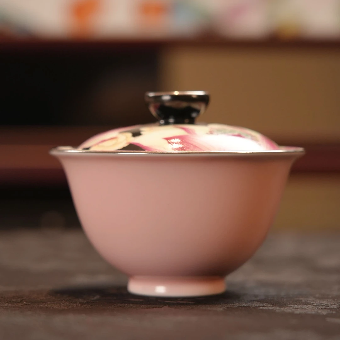 瓷粉莲荷盖碗「雨溪山房」