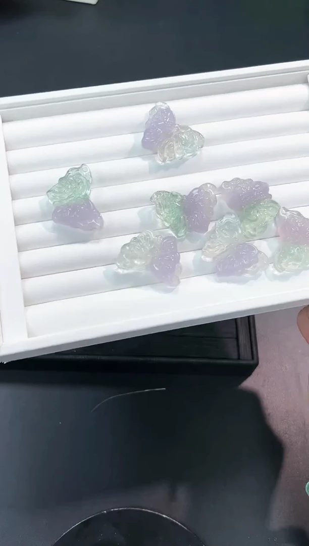 【闪购商品】萤石吊坠未镶嵌44n多样性发其一/1个默认微瑕