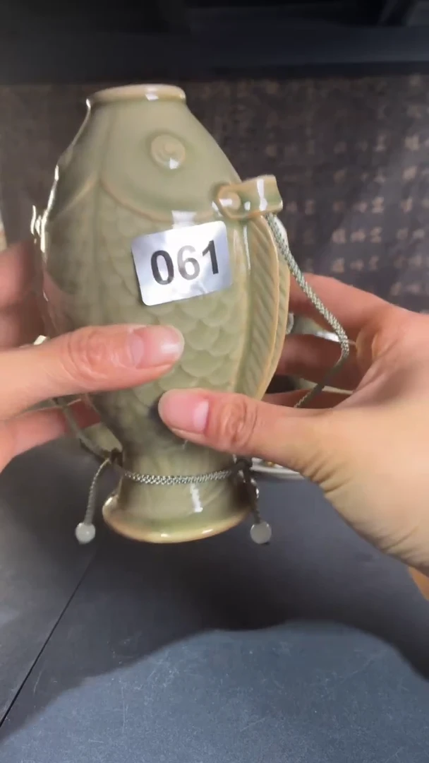 耀州窑仰山鱼瓶061