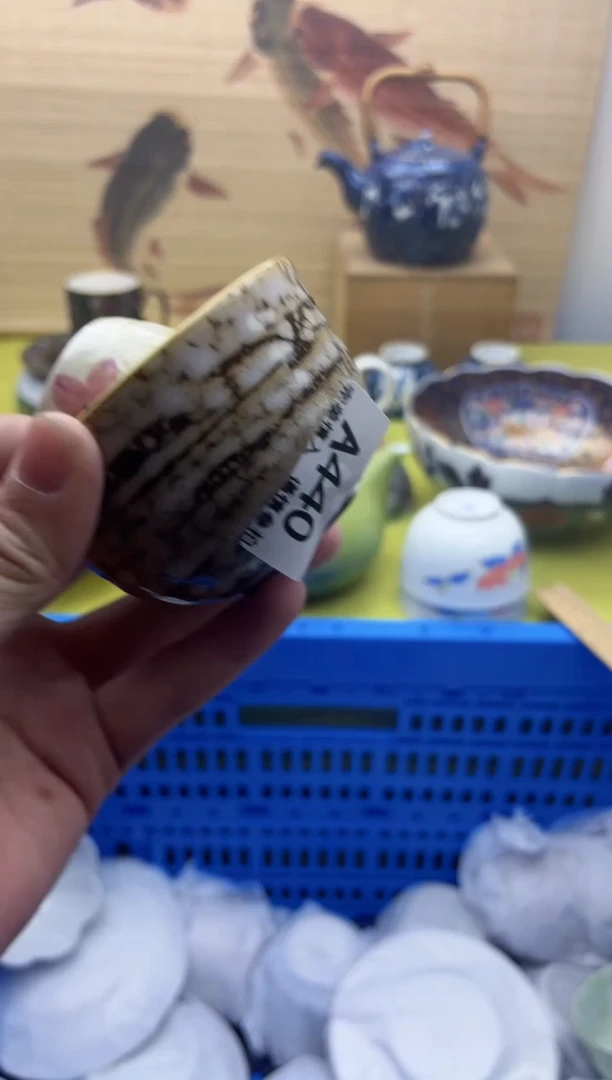 瓷片希****8440