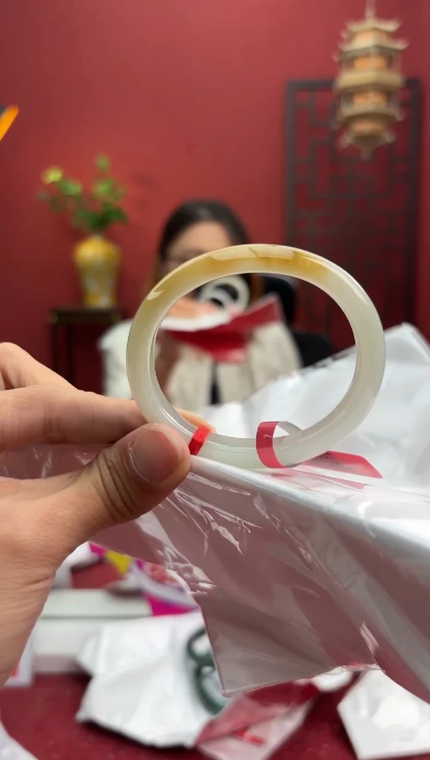 未镶嵌手镯（贵妃镯）翡翠翡翠手镯4