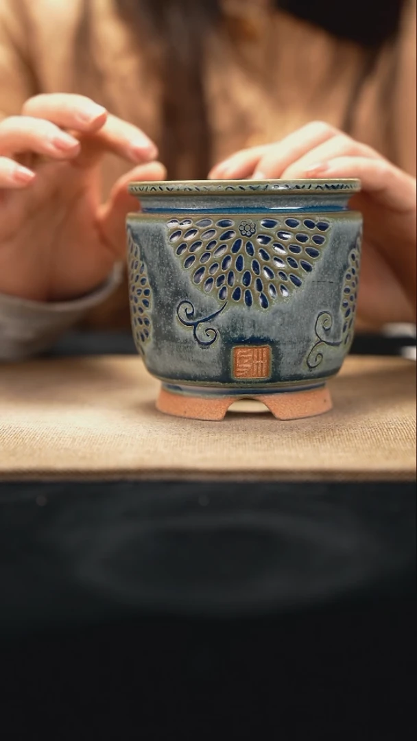 11-15-083花盆口径7瑕