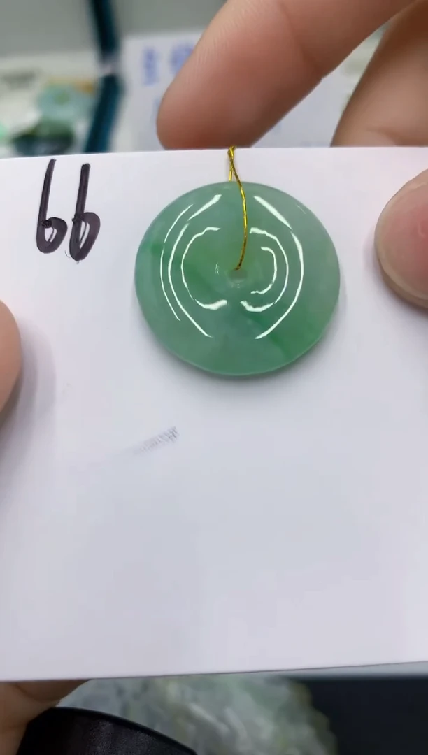 颈饰未镶嵌翡翠 翡翠