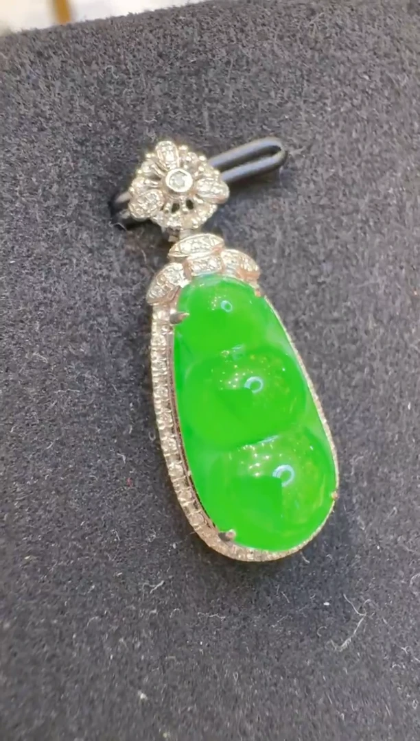 吊坠(不含链)18K金镶嵌翡翠多样性团购发一件