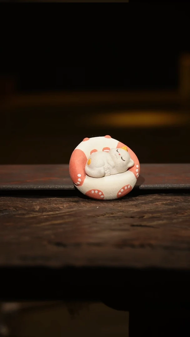 茶壶紫砂粉沙发喵咪