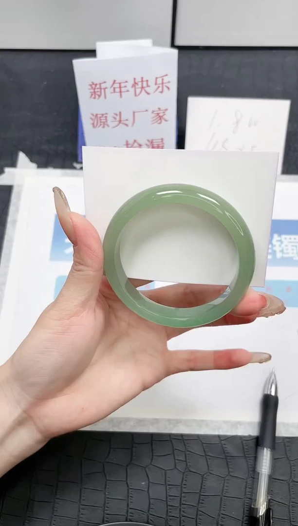 【闪购商品】石英质玉手镯未镶嵌T128-58.4