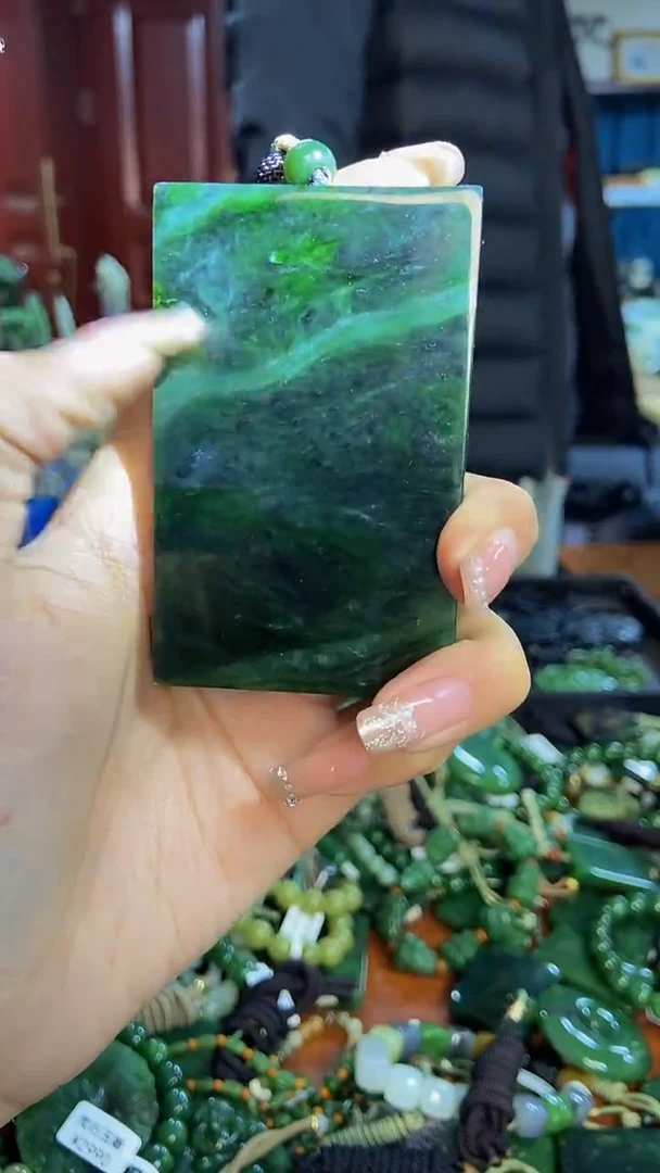 未镶嵌和田玉挂件1