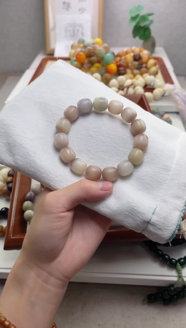 菩提根/象牙果手串紫美人干磨年糕13*14手串Z52