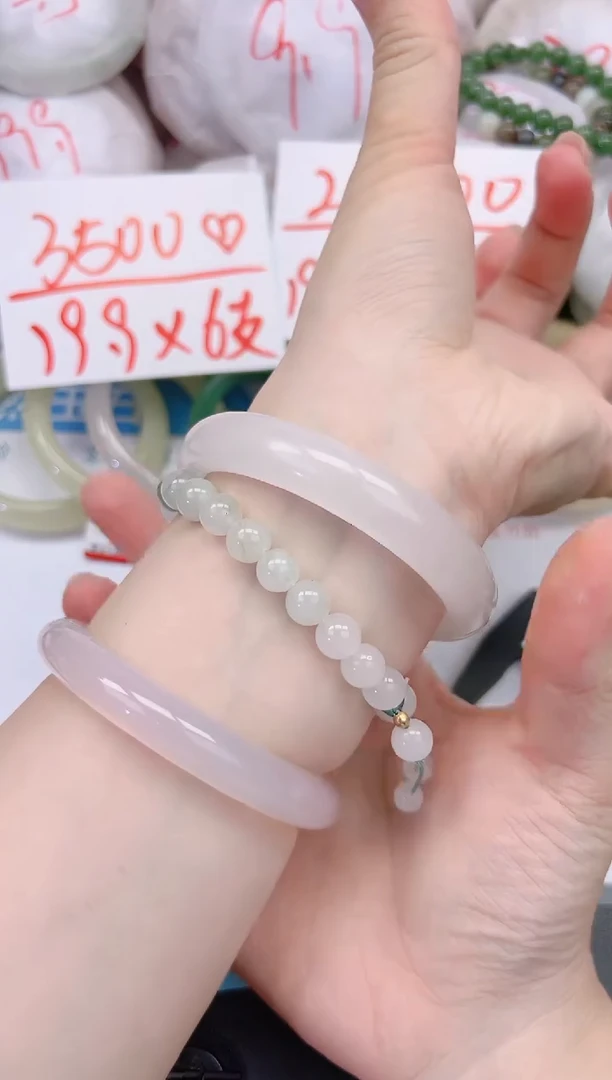 石英质玉手镯未镶嵌12-60.8