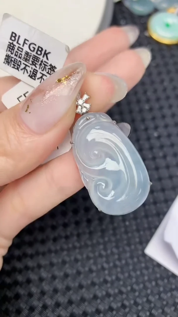 颈饰18K金镶嵌翡翠天然缅甸翡翠a货百元以上9元证书费自理