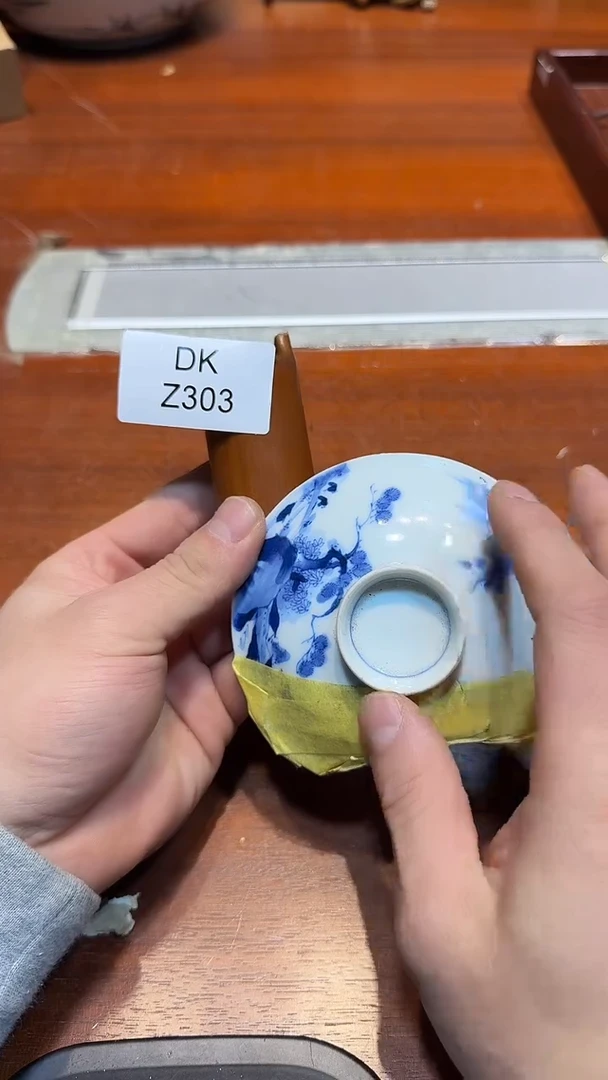 瓷片胶****。哈哈哈哈哈哈303