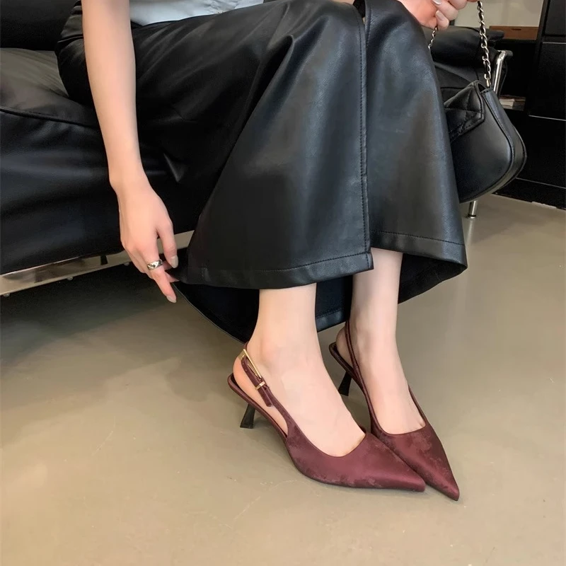 包头平跟法式尖头一脚蹬时装凉鞋复古粗跟中跟高跟鞋2025夏季性感