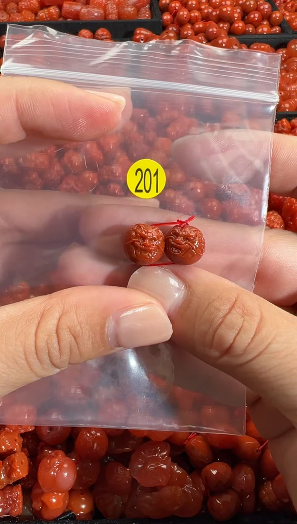 颈饰未镶嵌南红玛瑙1