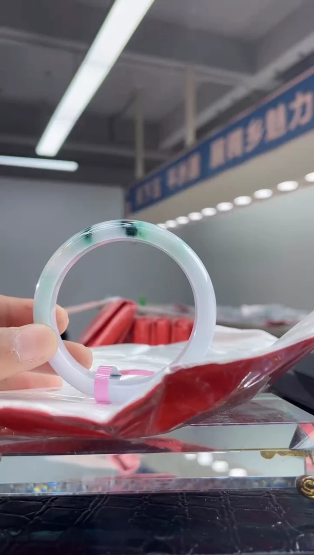 翡翠手镯未镶嵌手镯10