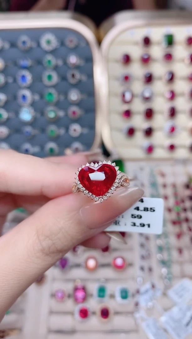18K金镶嵌碧玺戒指碧玺4.85ct