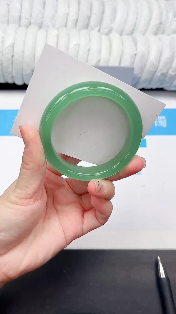 未镶嵌手镯石英质玉27-56.2TLL