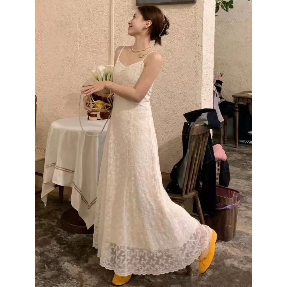 气质白色蕾丝吊带连衣裙女2025春夏季新款高级感修身长款背心裙子