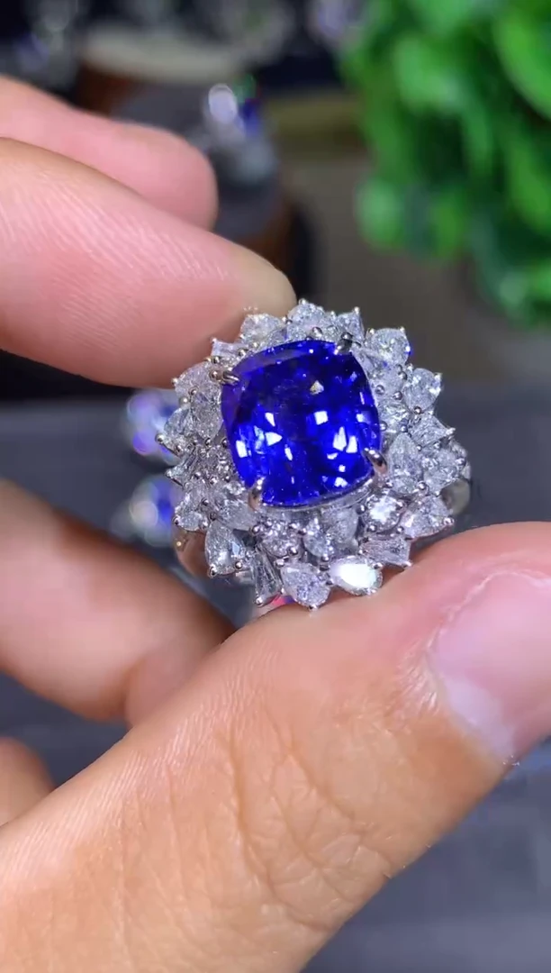 戒指蓝宝石18K金镶嵌5.03CT