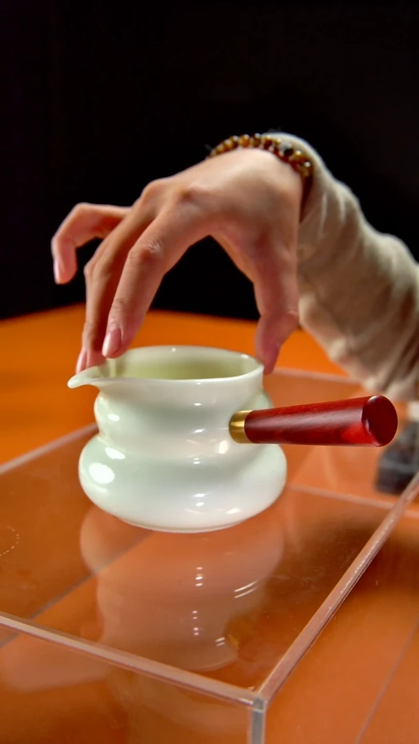 其他陶瓷 《言泥陶瓷》璞玉绿豆冰冻瓷系列 公道杯