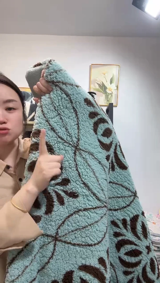 聚酯纤维200*230罗三层被子