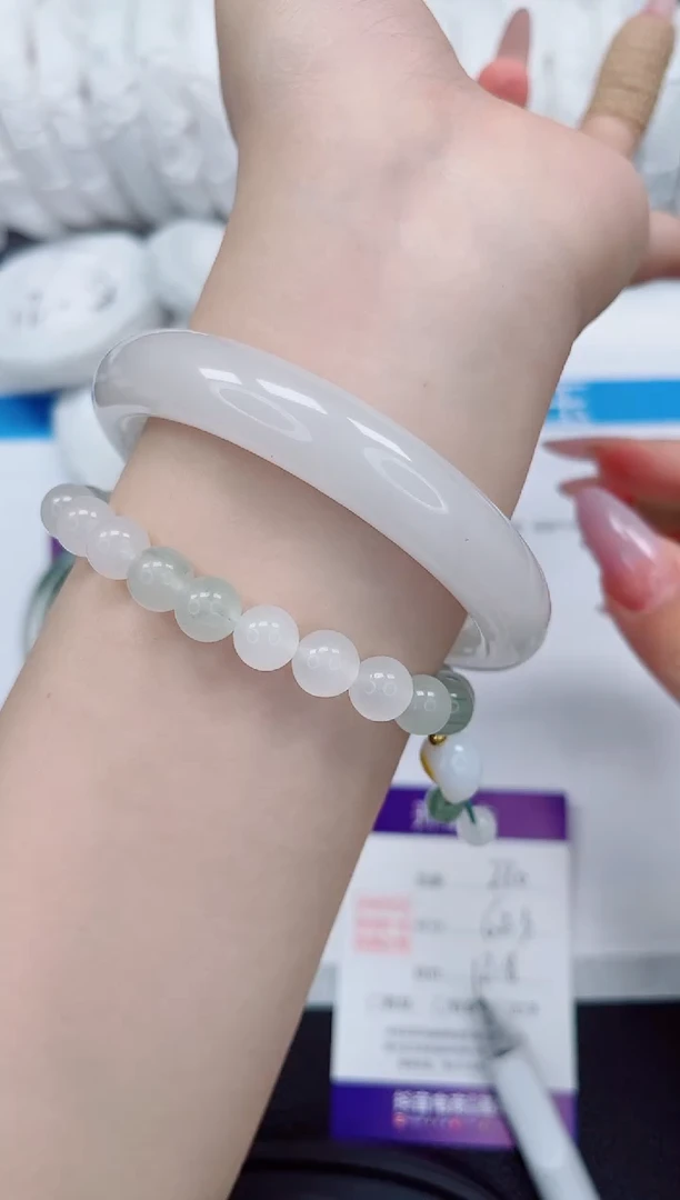 石英质玉手镯未镶嵌230-62/63