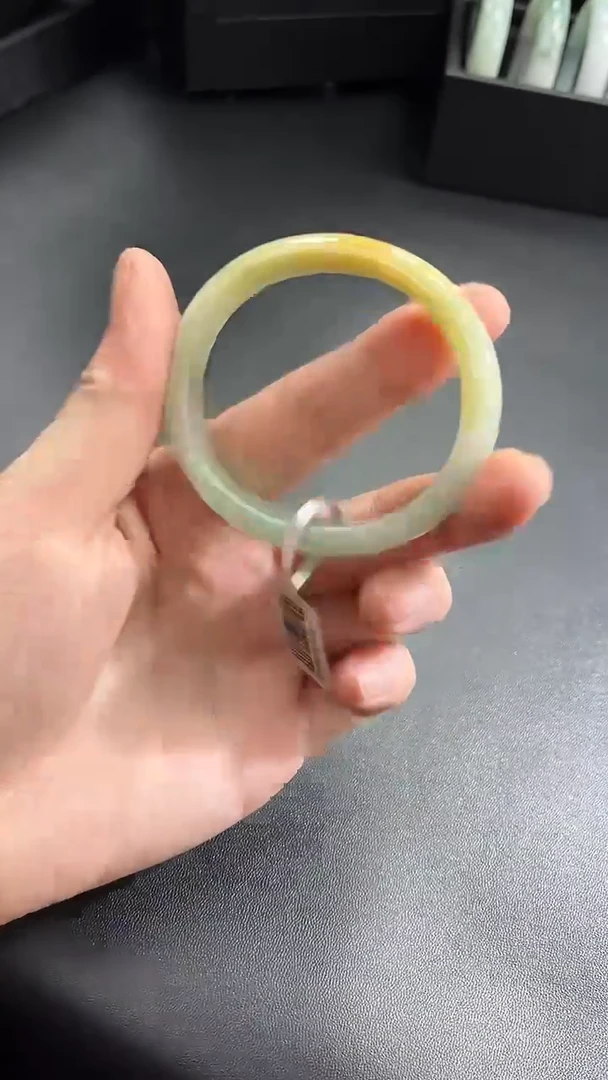 【闪购商品】翡翠手镯未镶嵌正圈