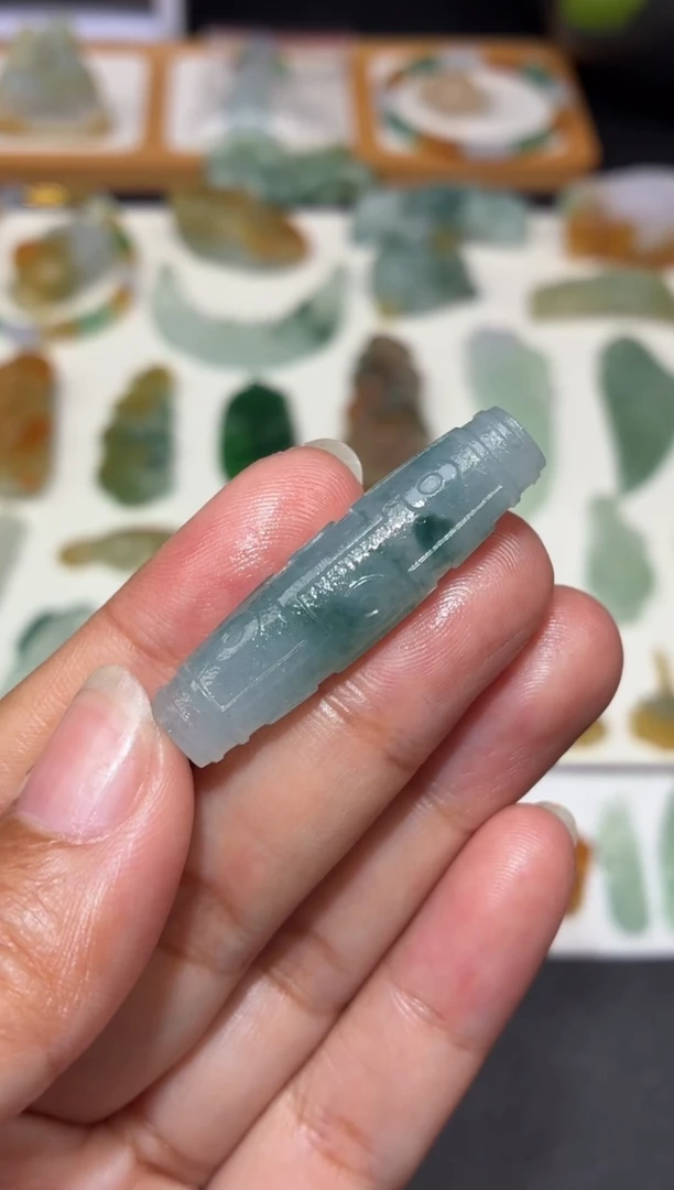 未镶嵌定制翡翠天珠