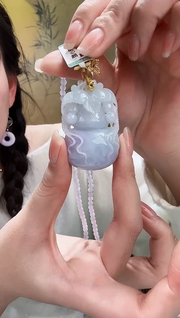 颈饰未镶嵌翡翠吊坠