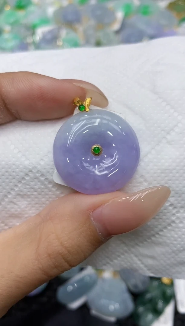 颈饰18K金镶嵌翡翠111111111111