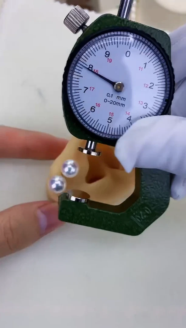 18K金镶嵌DA海水珍珠 GD015 8-8.5 素钉定制