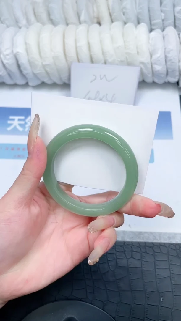 【闪购商品】石英质玉手镯未镶嵌Z361-55