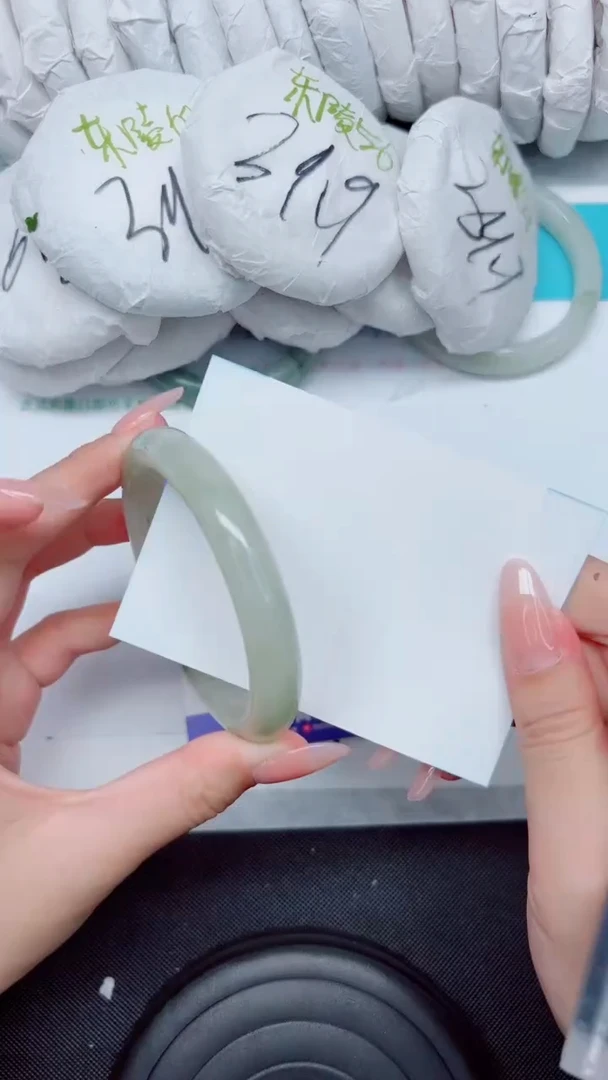 石英质玉手镯未镶嵌290-59