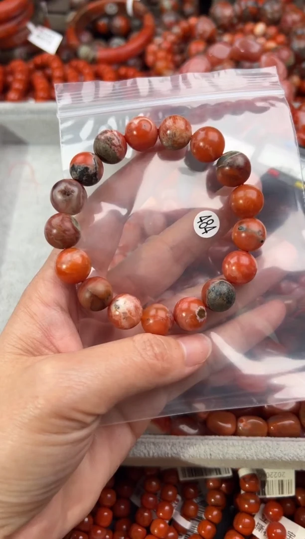 南红玛瑙手镯未镶嵌12+