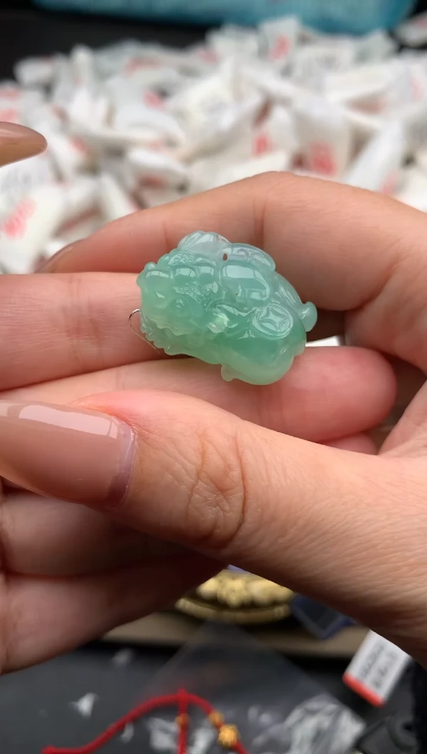 【闪购商品】翡翠挂件未镶嵌  一