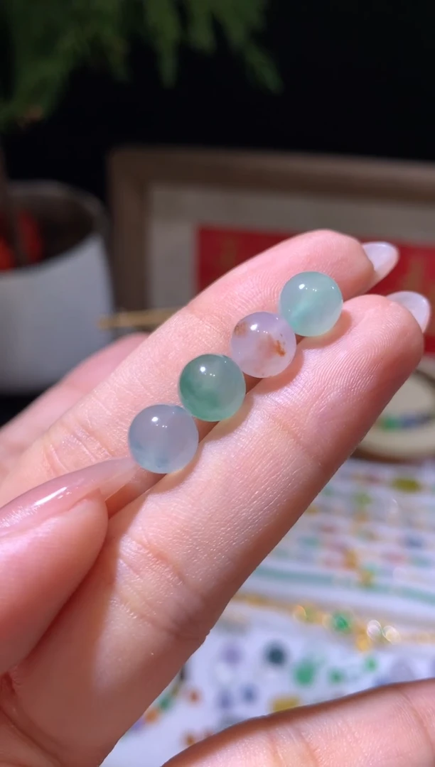 未镶嵌定制翡翠7.7卡珠子一组4个
