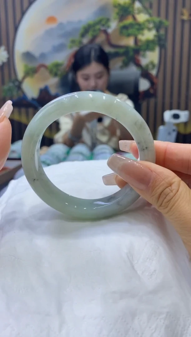 翡翠手镯未镶嵌00004321