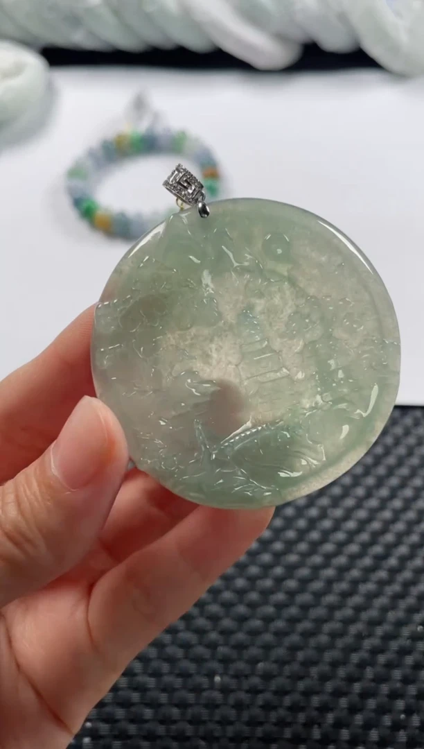 颈饰18K金镶嵌翡翠基地发货H 6403 山水