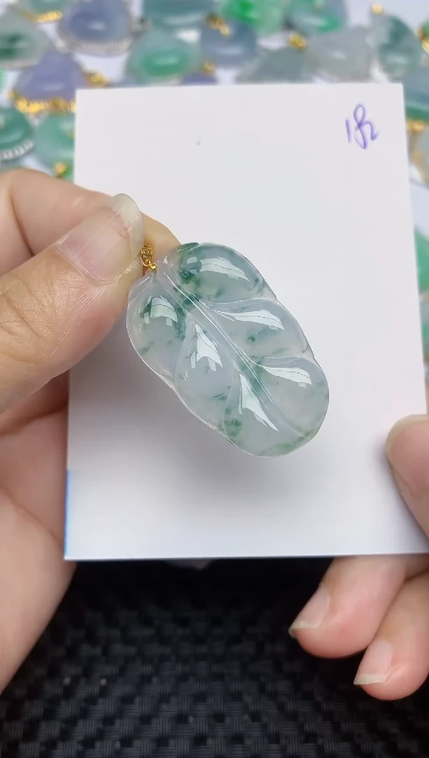 翡翠18K金镶嵌颈饰天然A货翡翠 182